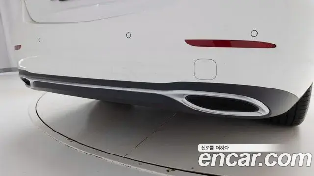 Mercedes-Benz C-Class 2026 — ფოტო 10/20
