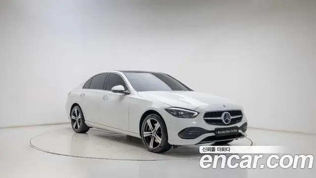 Mercedes-Benz C-Class 2026 — Photo 1/20