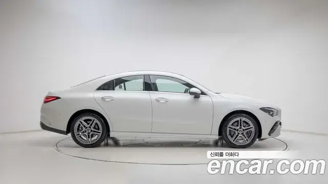 Mercedes-Benz CLA-Class 2026 — Photo 8/20