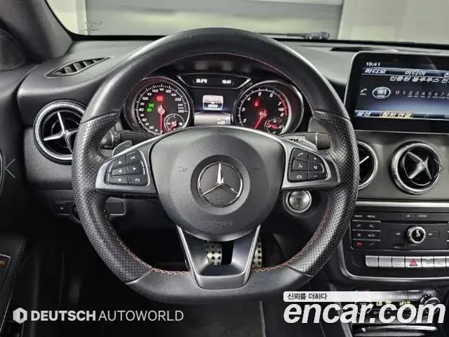 Mercedes-Benz CLA-Class 2018 — Photo 10/20