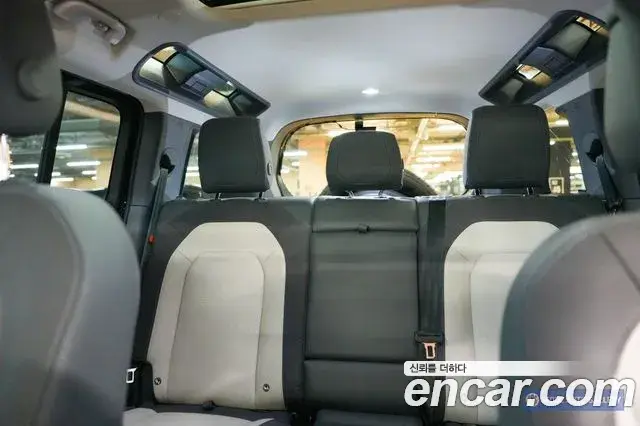 Land Rover Defender 2024 — Şəkil 10/19