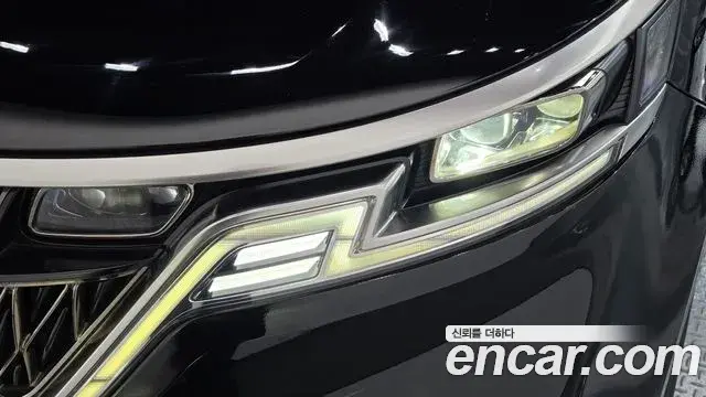 Kia Carnival 2022 — ფოტო 4/43