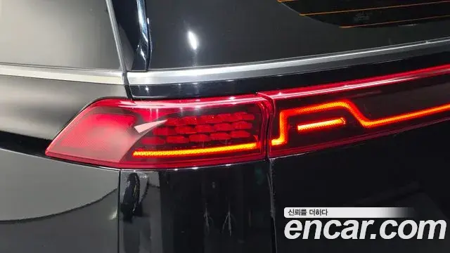 Kia Carnival 2022 — ფოტო 15/43