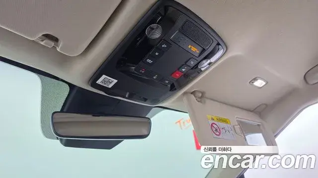 Kia Carnival 2022 — ფოტო 29/43