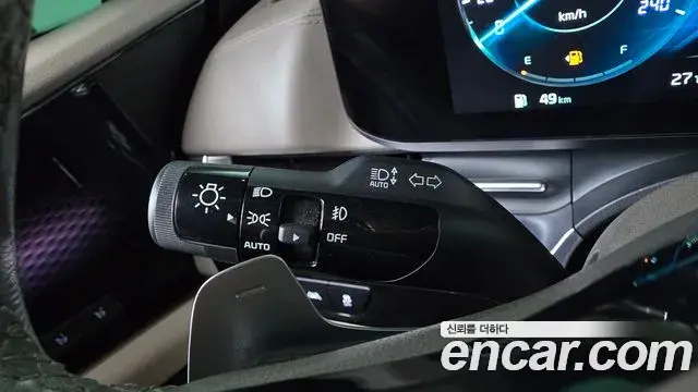 Kia Carnival 2022 — ფოტო 9/43