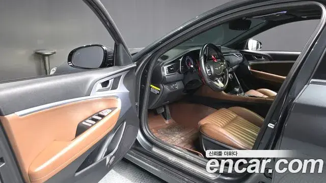 Genesis G70 2019 — ფოტო 11/32