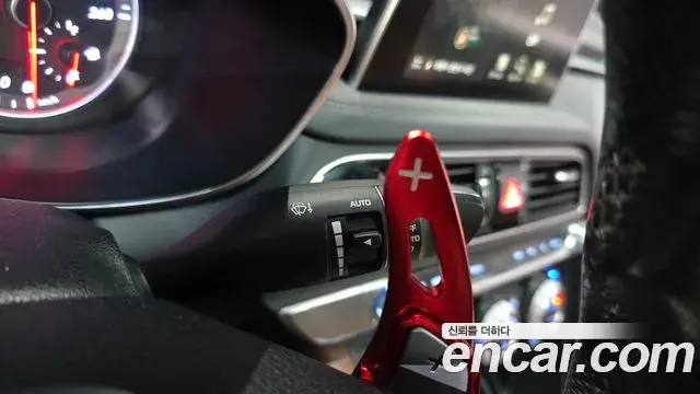 Genesis G70 2019 — ფოტო 8/32