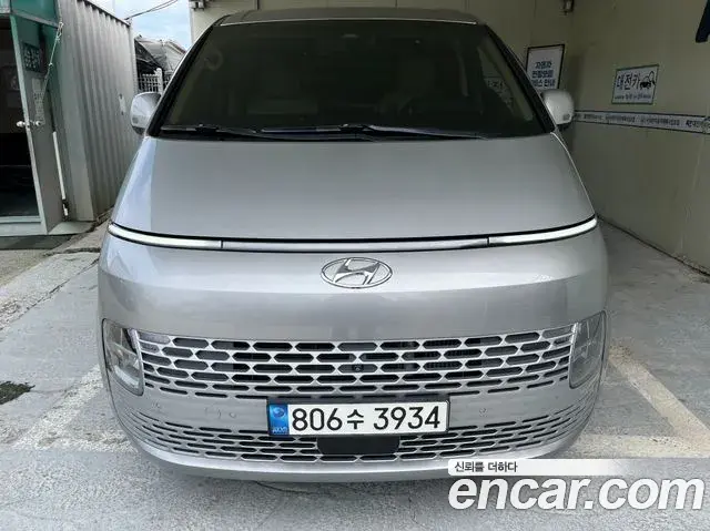 Hyundai Staria 2022 — Фото 3/20