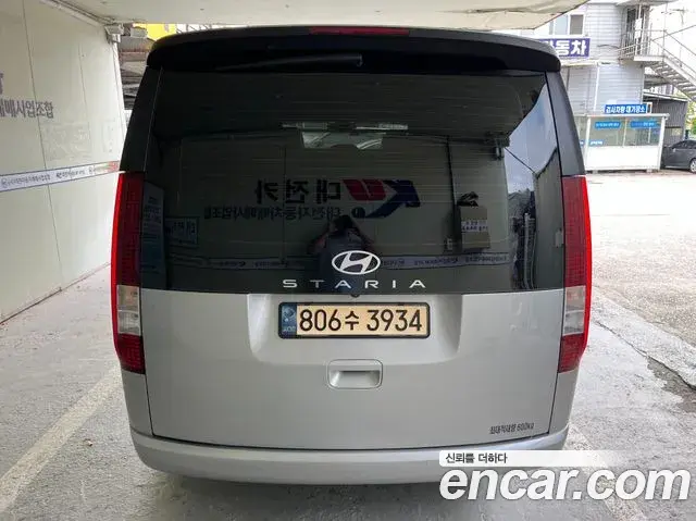 Hyundai Staria 2022 — Фото 4/20