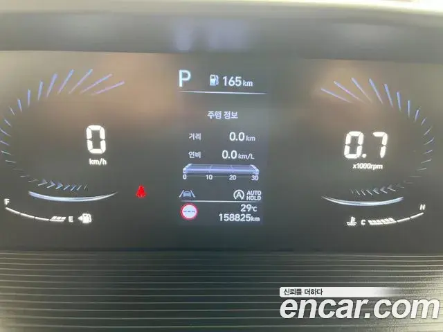 Hyundai Staria 2022 — Фото 7/20