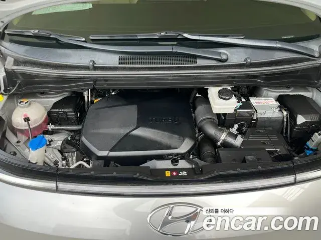 Hyundai Staria 2022 — Фото 11/20