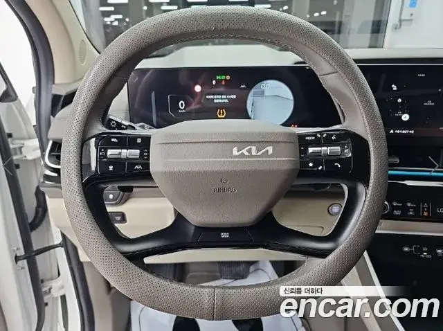 Kia Carnival 2025 — Photo 4/18