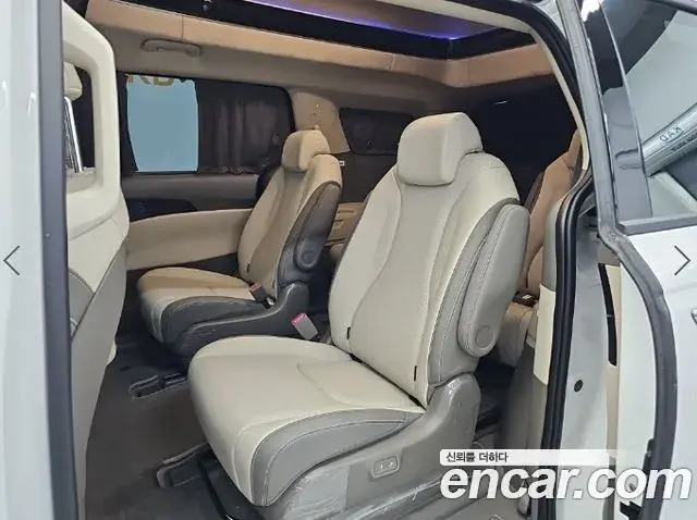 Kia Carnival 2025 — Photo 2/18