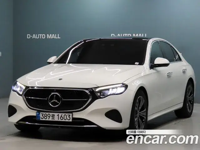 Mercedes-Benz E-Class 2024 — Photo 9/20