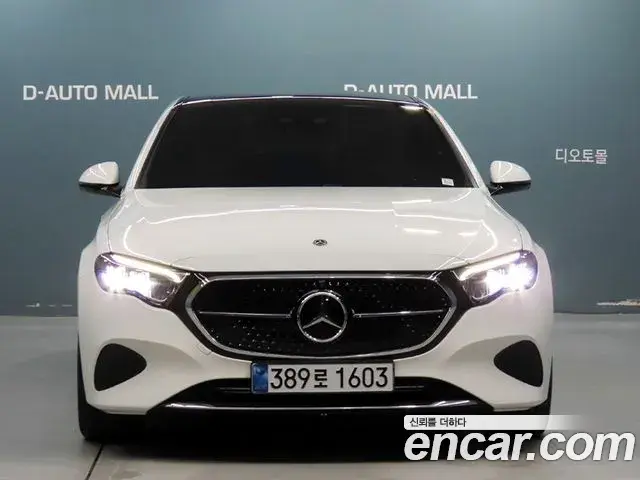 Mercedes-Benz E-Class 2024 — Photo 1/20