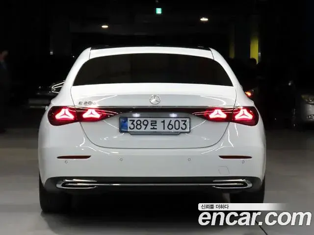 Mercedes-Benz E-Class 2024 — Photo 2/20