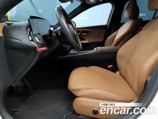 Mercedes-Benz E-Class 2024 — Photo 5/20