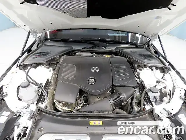 Mercedes-Benz E-Class 2024 — Photo 19/20