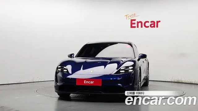 Porsche Taycan 2021 — Photo 17/19