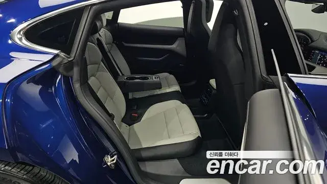 Porsche Taycan 2021 — Photo 11/19