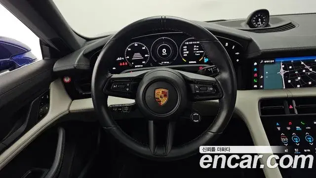 Porsche Taycan 2021 — Photo 16/19