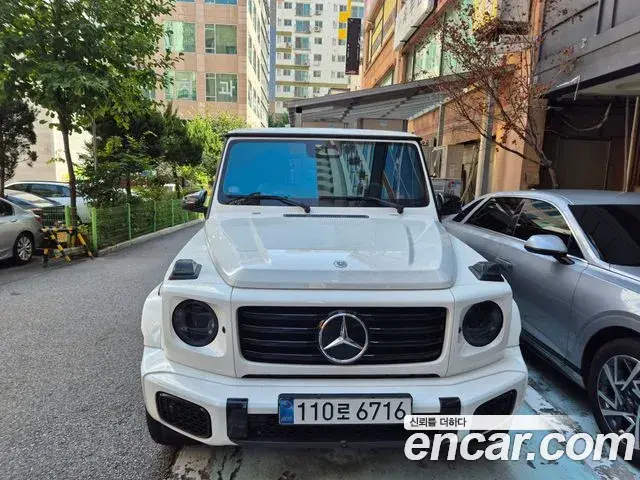 Mercedes-Benz G-Class 2025 — Photo 3/9