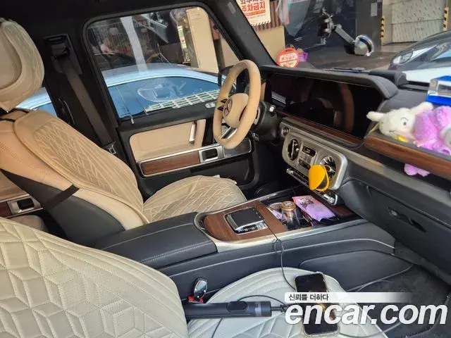 Mercedes-Benz G-Class 2025 — Photo 9/9