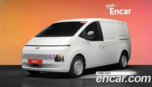 Hyundai Staria 2022 — Фото 1/20