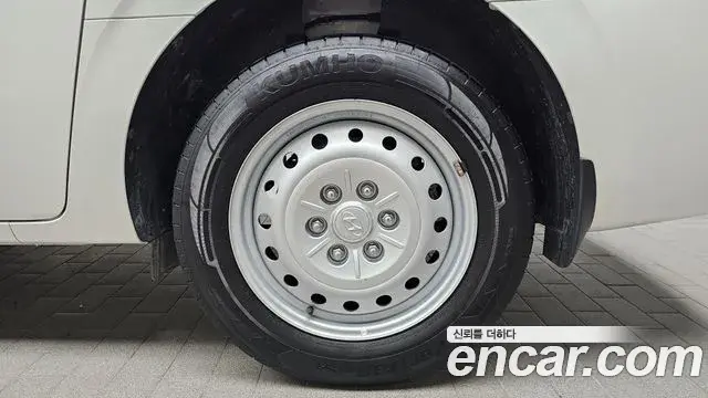 Hyundai Staria 2022 — Photo 19/32