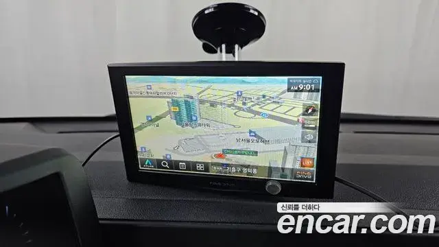 Hyundai Staria 2022 — Photo 28/32