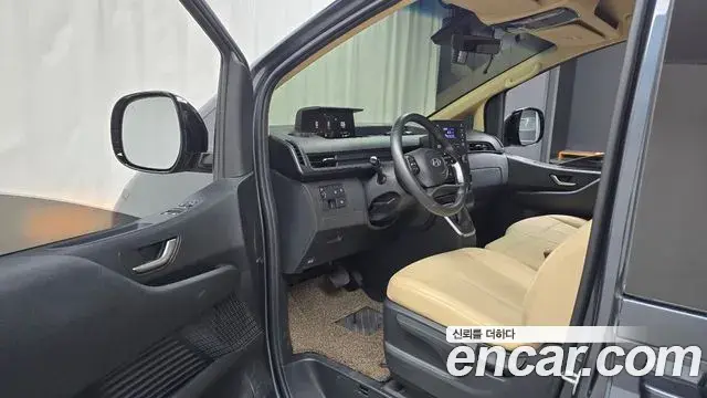 Hyundai Staria 2024 — Фото 10/20