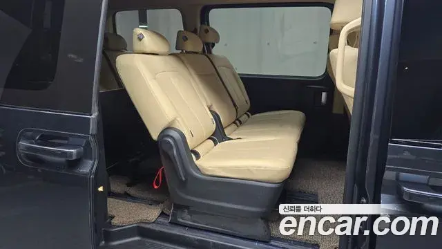 Hyundai Staria 2024 — Фото 11/20
