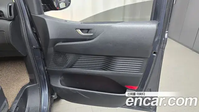 Hyundai Staria 2024 — Şəkil 10/30