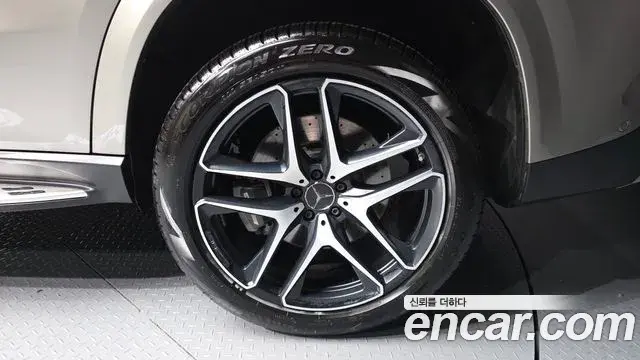 Mercedes-Benz GLE-Class 2023 — Фото 5/20