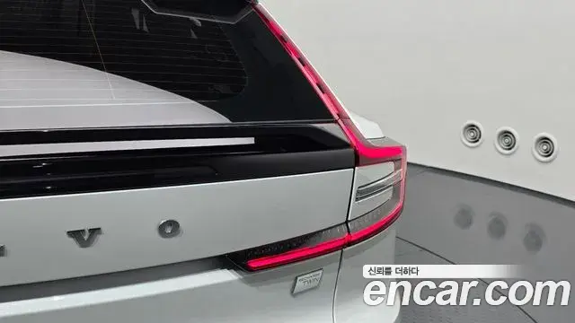 Volvo C40 Recharge 2022 — Şəkil 33/33