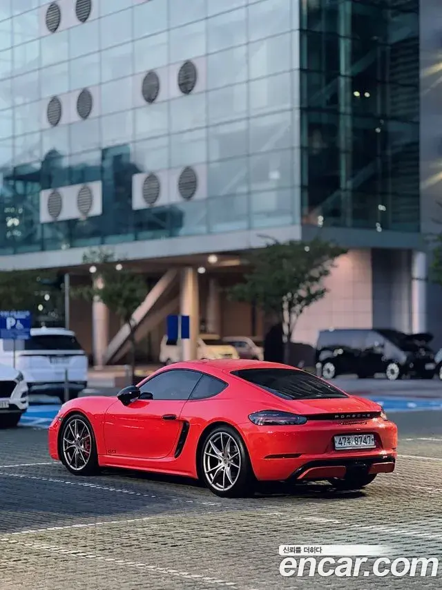 Porsche 718 Cayman 2018 — ფოტო 15/16