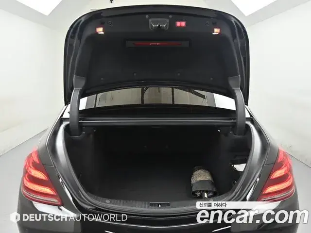Mercedes-Benz S-Class 2019 — Фото 18/20