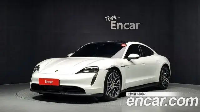 Porsche Taycan 2023 — ფოტო 1/20