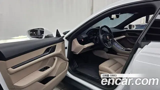 Porsche Taycan 2023 — ფოტო 5/20