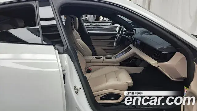 Porsche Taycan 2023 — ფოტო 20/20