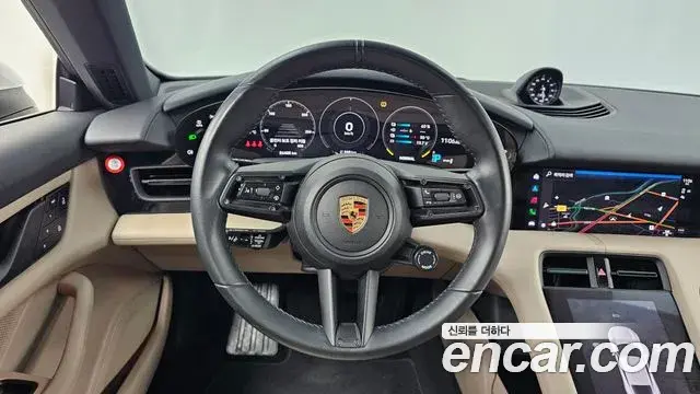 Porsche Taycan 2023 — ფოტო 13/20