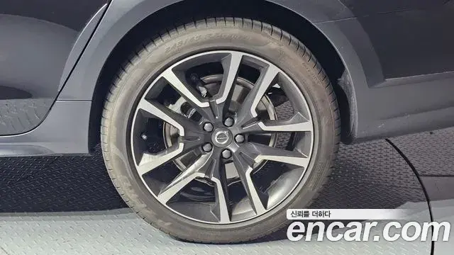 Volvo V90 Cross Country 2024 — Şəkil 6/31