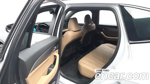 Renault Samsung Grand Koleos 2024 — ფოტო 4/30