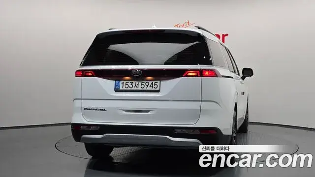 Kia Carnival 2021 — Photo 4/20