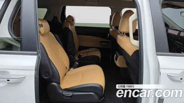 Kia Carnival 2021 — Photo 11/20