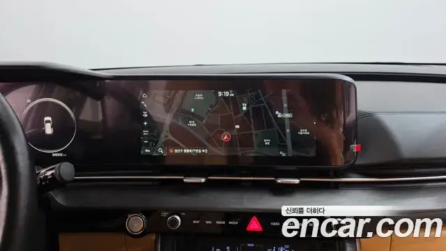 Kia Carnival 2021 — Photo 12/20