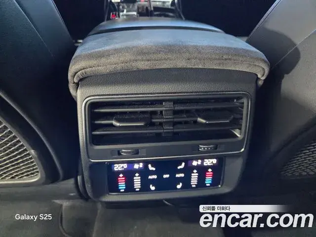 Audi Q7 2022 — Фото 9/20