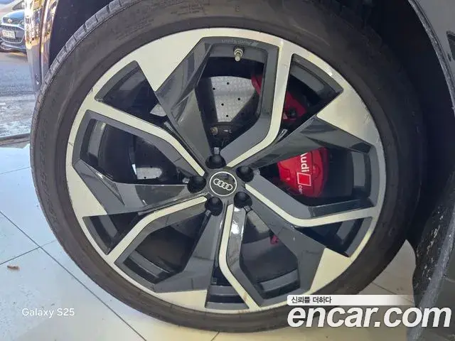 Audi Q7 2022 — Фото 18/20
