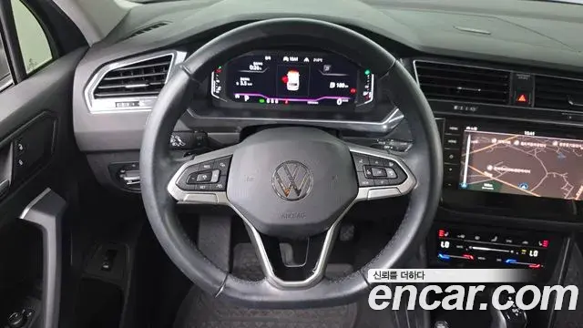 Volkswagen Tiguan 2022 — Photo 7/35