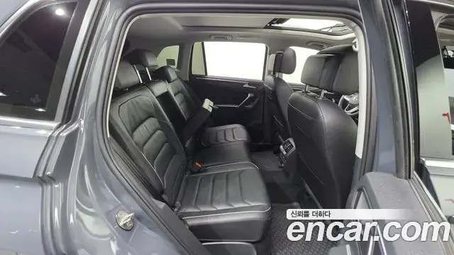 Volkswagen Tiguan 2022 — Photo 24/35